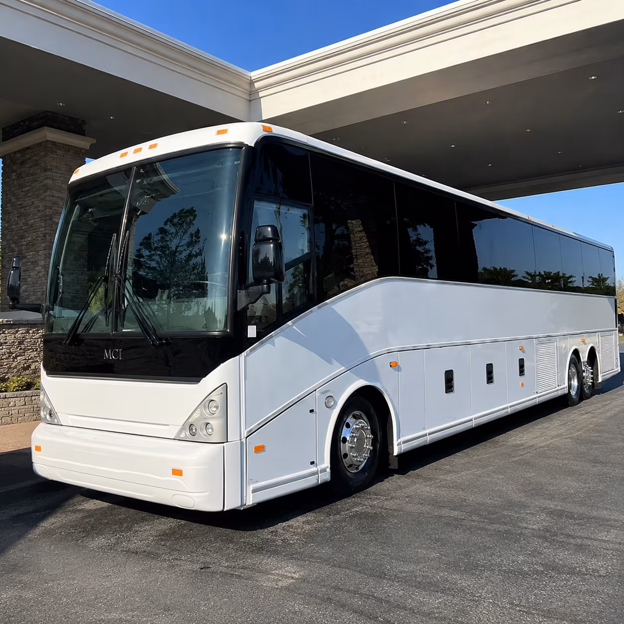 multi stop hotel and residence pickup loops before your flight