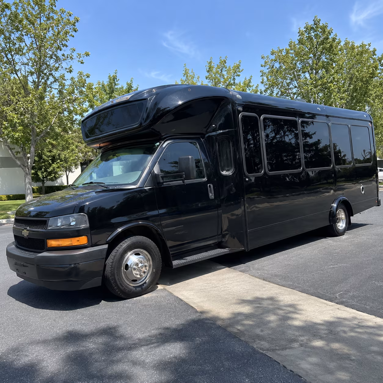 west covina 15 passenger party bus